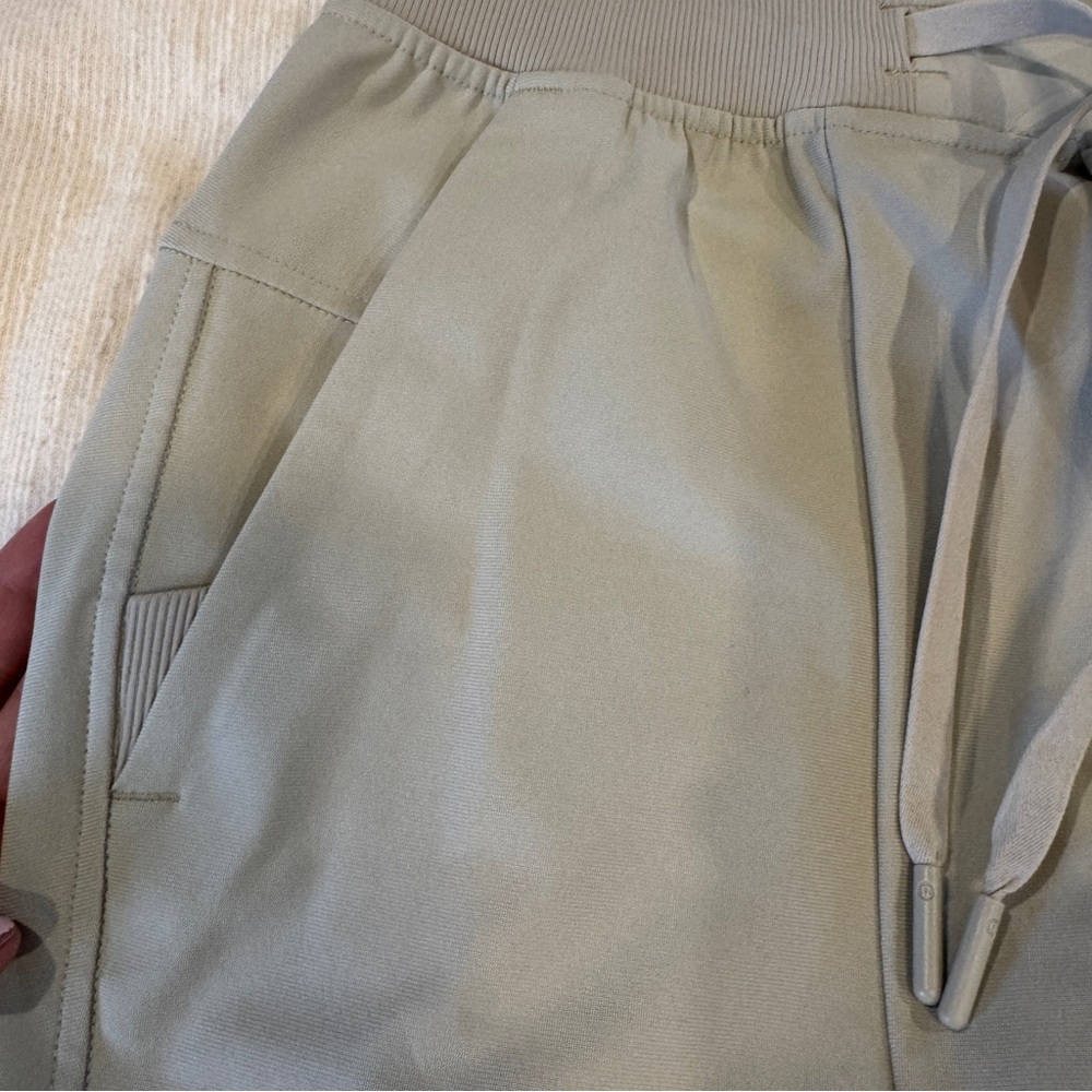 Lululemon Jogger Pants XS | Slim Fit | Stretchy | Fits Women’s XS/S - Picture 8 of 14